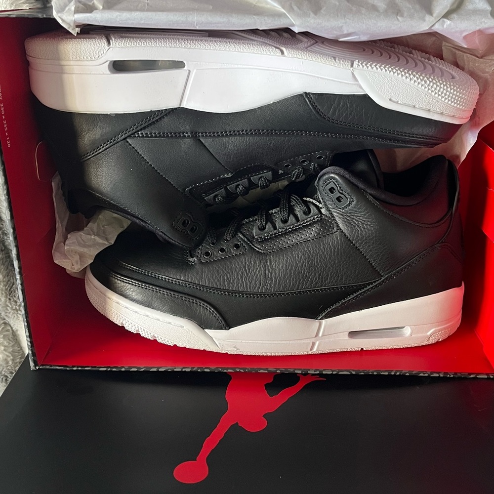 Air Jordan Retro 3s | Mens 10